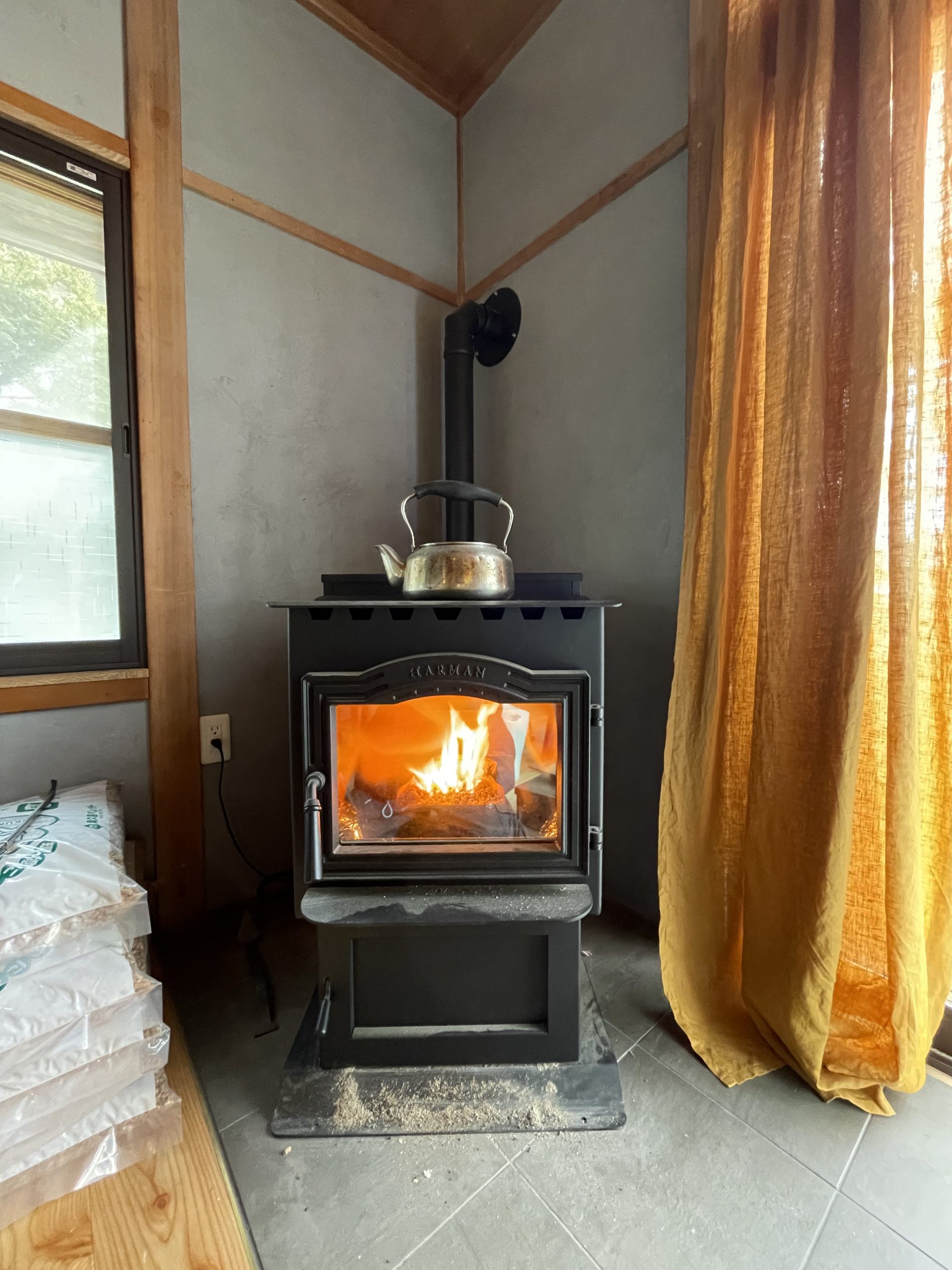 FCDA3BEB-1658-4E7D-8444-C8C32DF51D3C