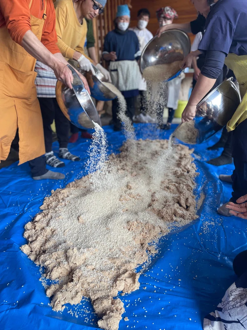 1715347277873-CS8AM0QwdE