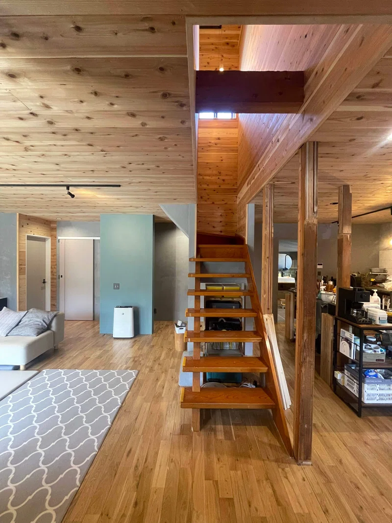 1715378476177-LRknmfNnUS