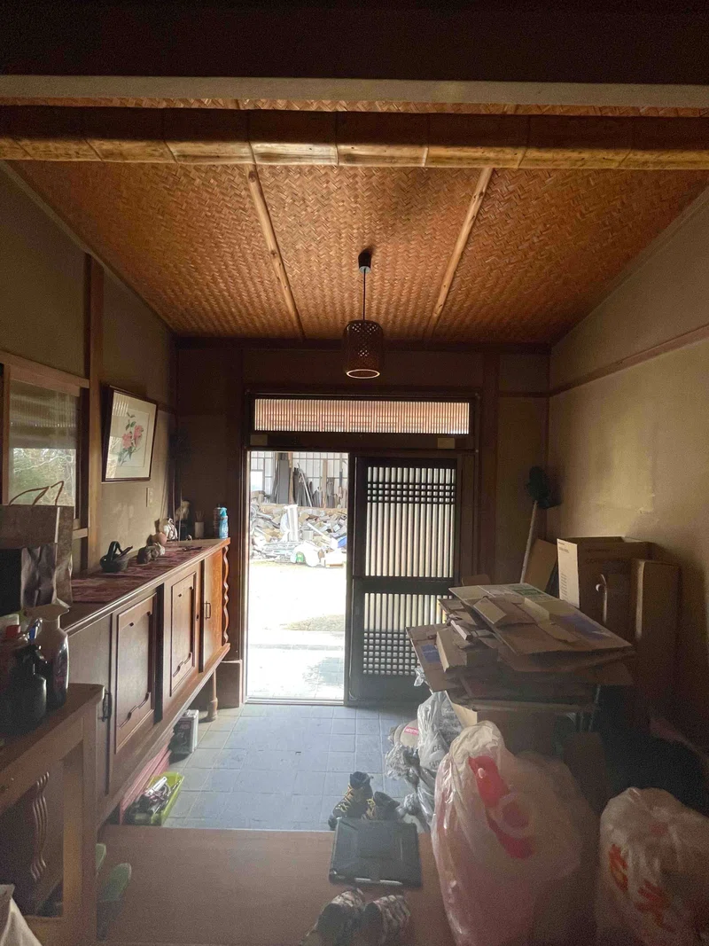 1715379642033-ND7gUtKAnF