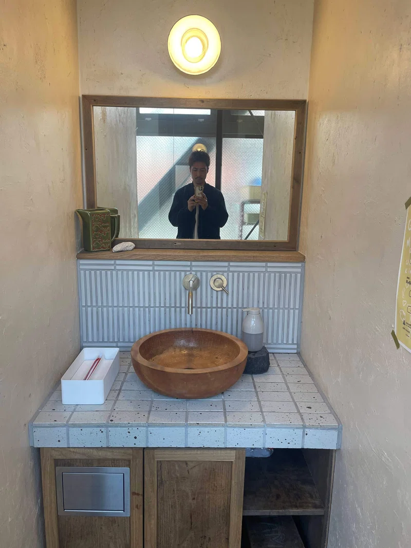 1715380506930-shgXNbUdwS